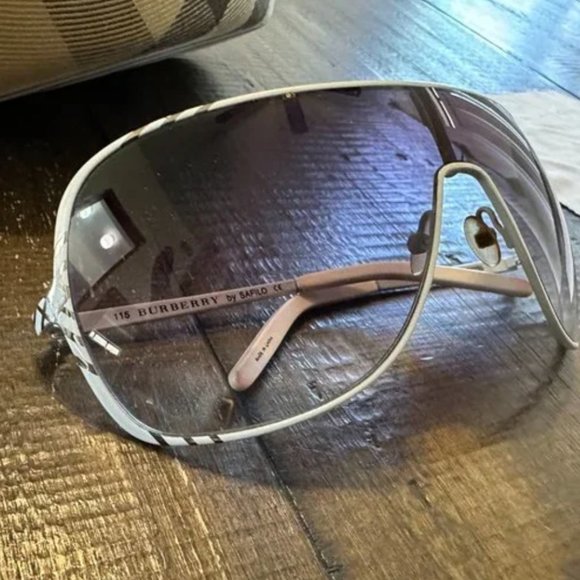 Burberry Sunglasses with Case - RARE VINTAGE - Picture 2 of 13